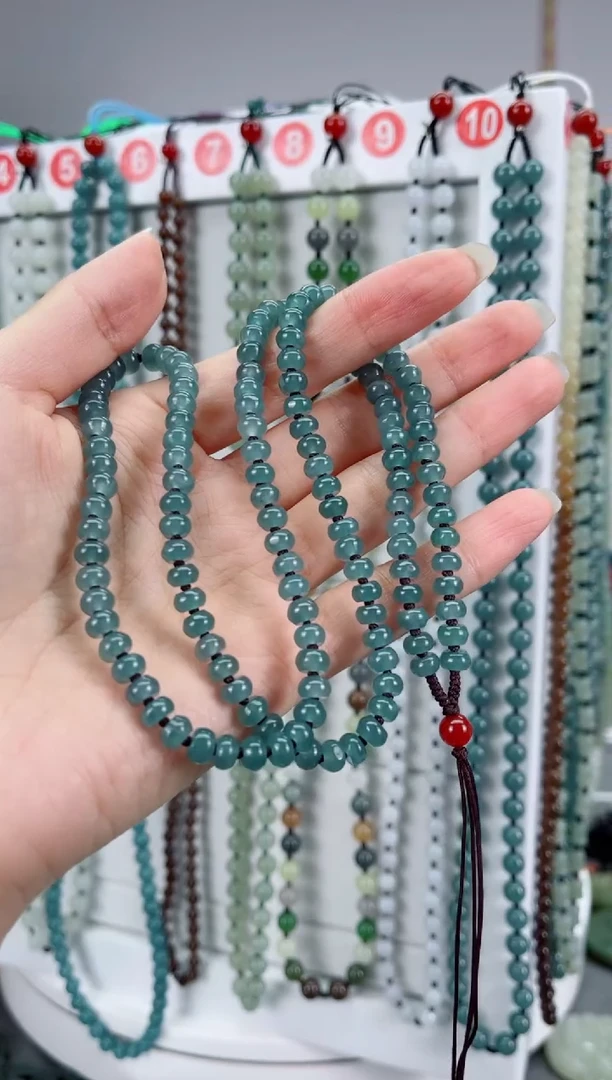 颈饰未镶嵌翡翠飘*翡翠卡6左右打结款