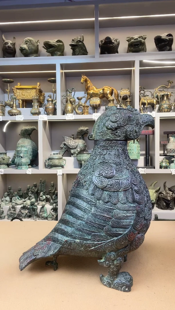 铜子乍弄鸟尊00000