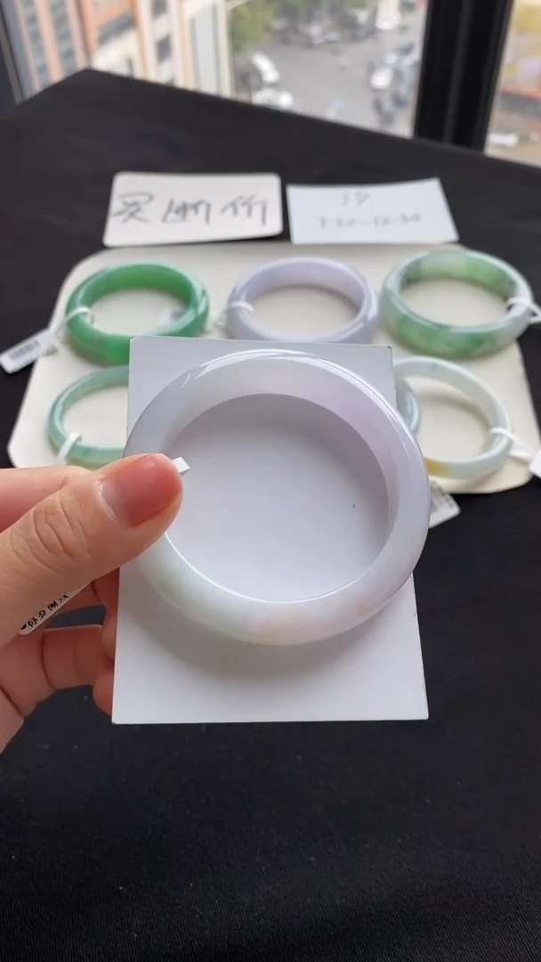 【闪购商品】翡翠手镯未镶嵌53正圈--不退不换