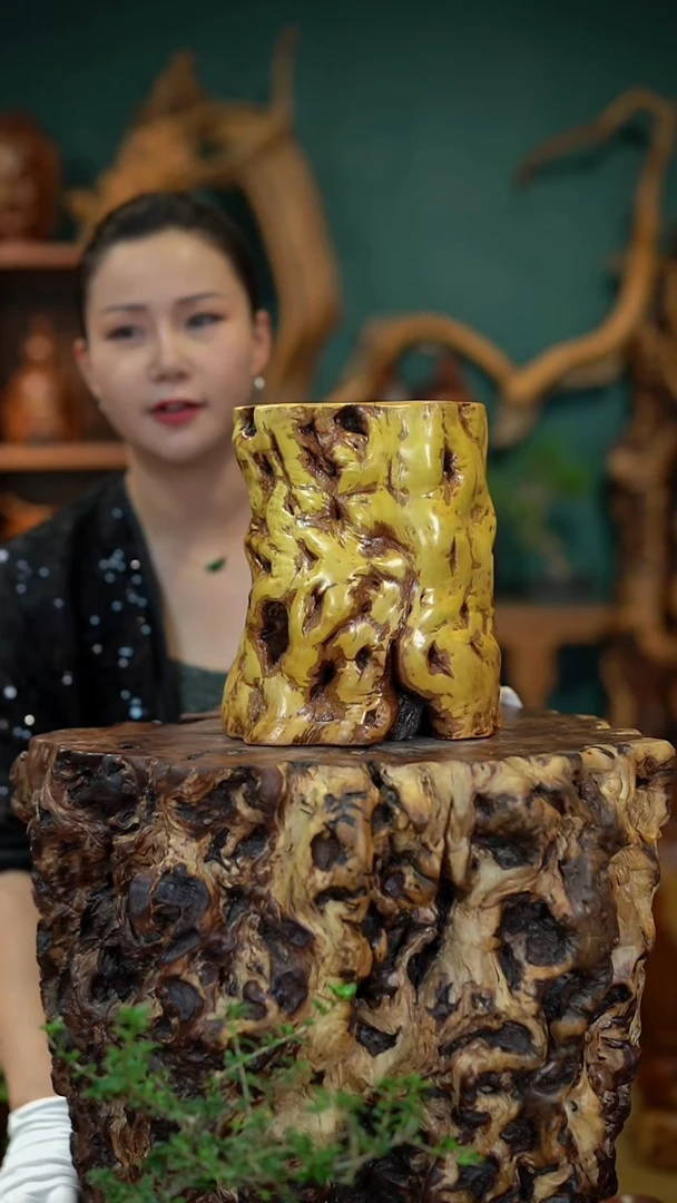 枣木雷击枣木笔筒