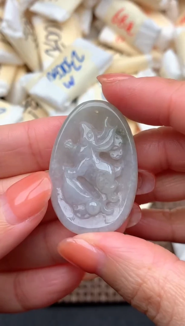 未镶嵌挂件翡翠1