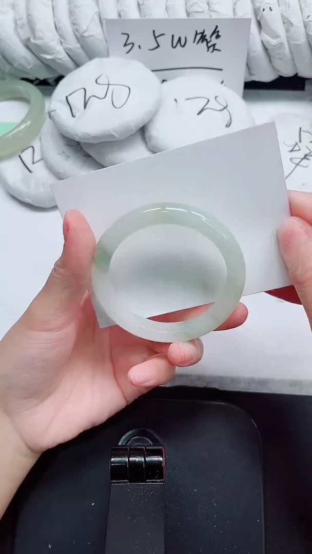 石英质玉手镯未镶嵌257-60.3