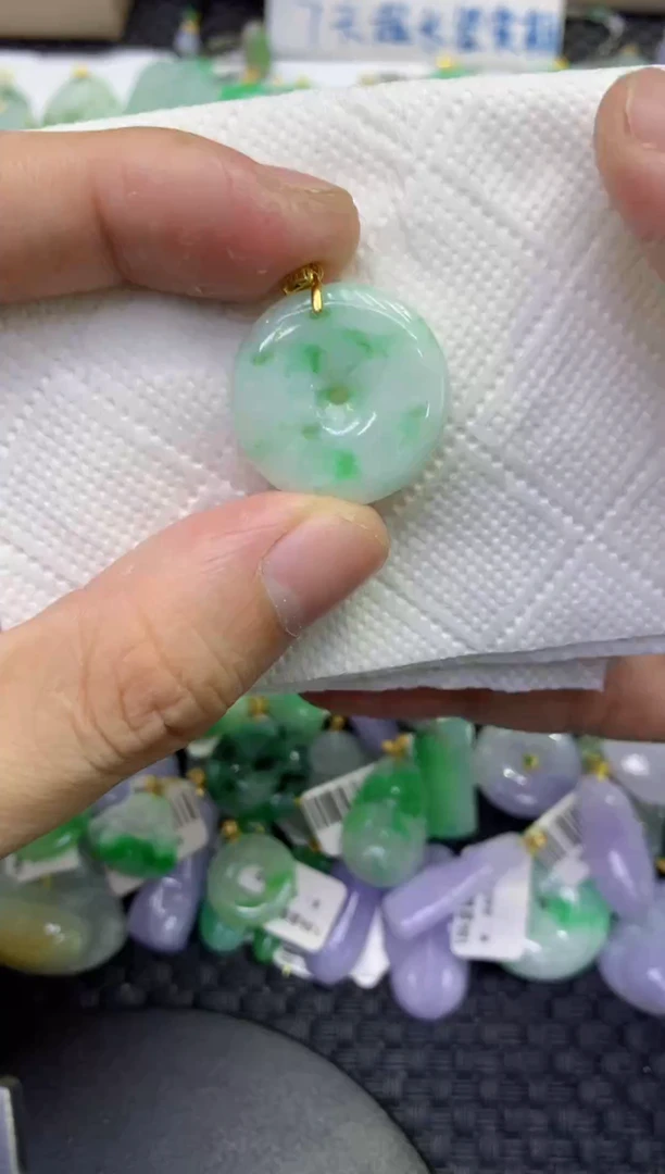 颈饰未镶嵌翡翠天然缅甸A货翡翠