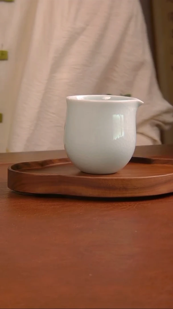 575号 玉青釉 公道杯    李