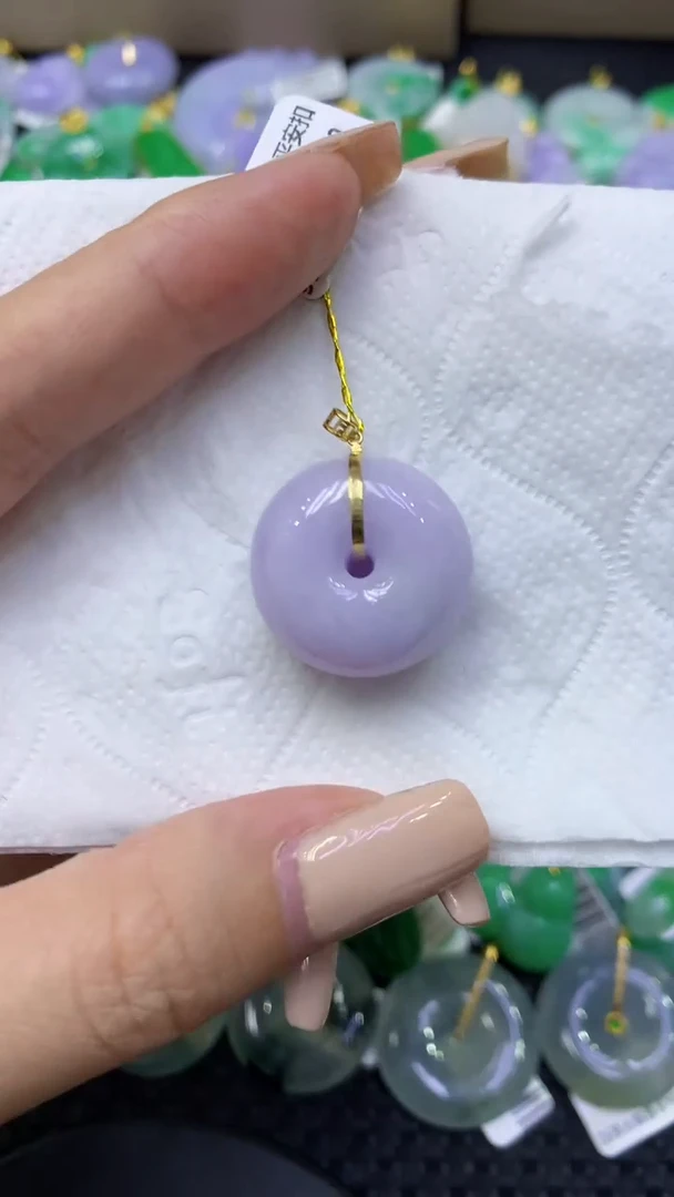 颈饰18K金镶嵌翡翠天然缅甸翡翠A货