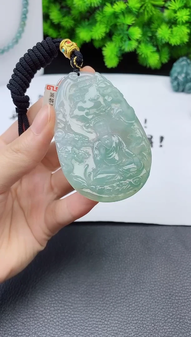 翡翠未镶嵌颈饰俊**具