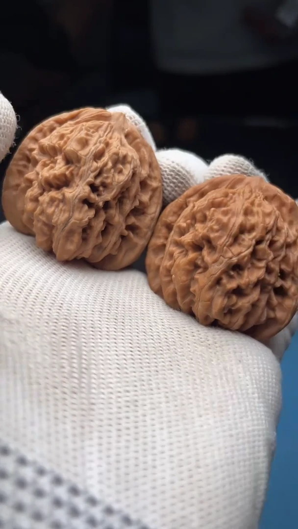 桃核把件A108   38  L楼子