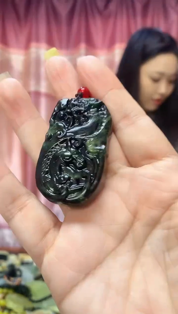 未镶嵌岫玉吊坠