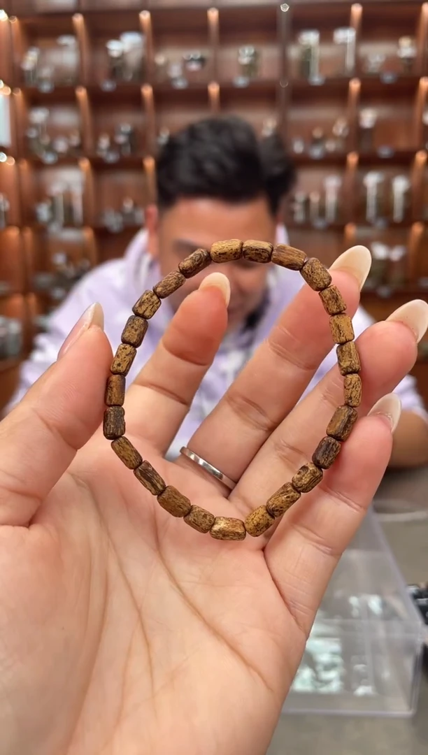 【闪购商品】沉香手串47号惠安红土多样性发一条