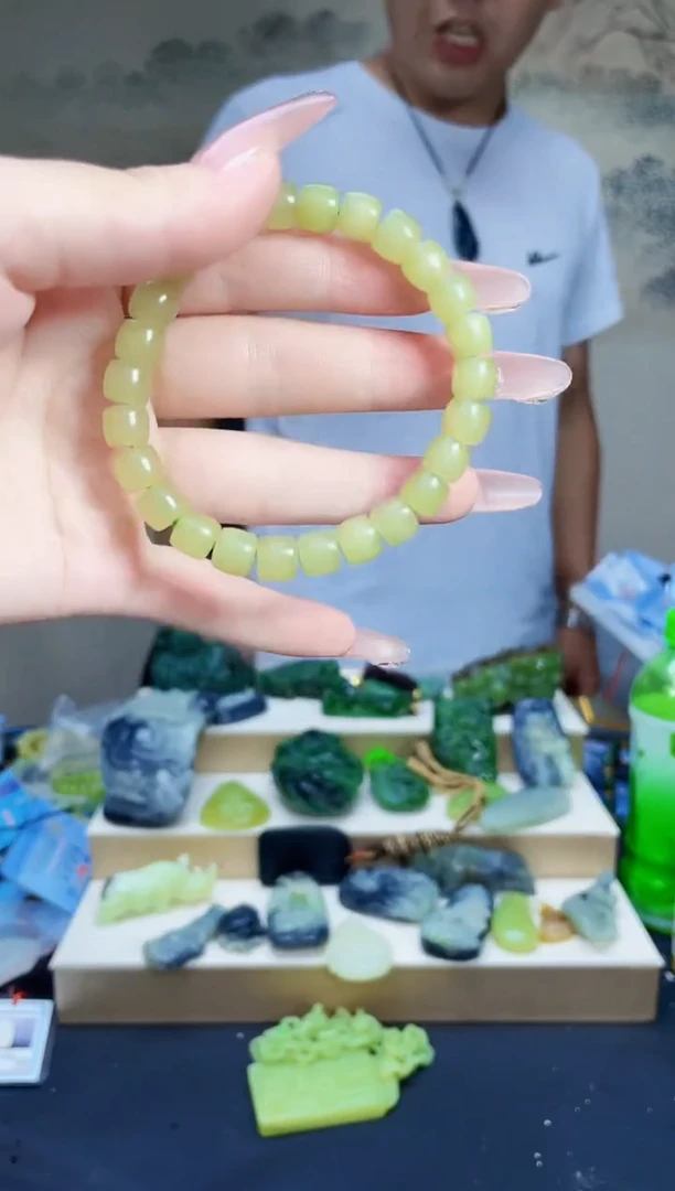 和田玉未镶嵌颈饰1