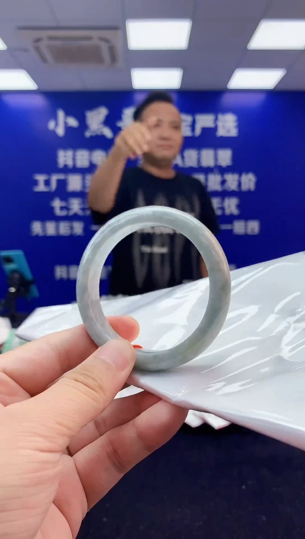 翡翠手镯未镶嵌1天然A货缅甸翡翠默认有瑕