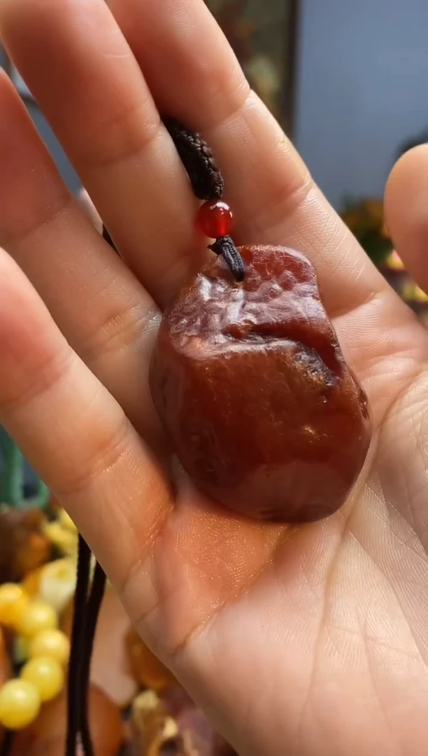 琥珀颈饰未镶嵌吊坠