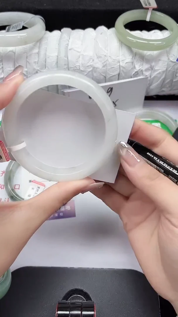 未镶嵌手镯石英质玉150-59/60