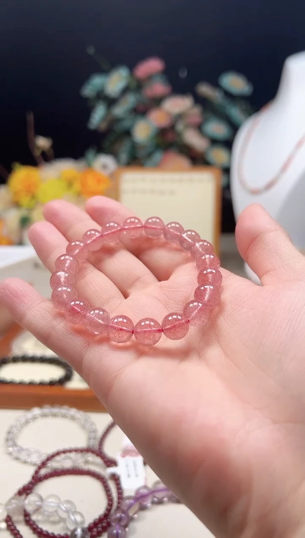 【闪购商品】水晶手串未镶嵌天然10mm草莓晶手串