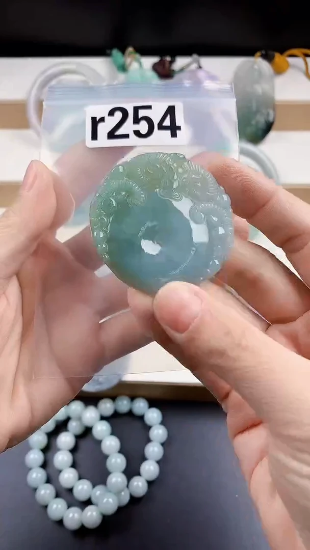 颈饰未镶嵌翡翠天然翡翠吊坠挂件