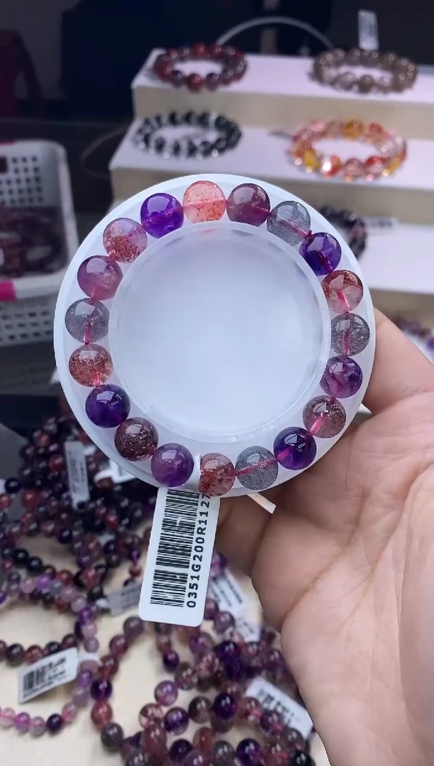 【闪购商品】水晶手链未镶嵌黑加仑超七10m+