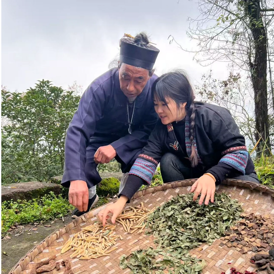 主播推荐天龙蜈蚣护理膏膝盖颈椎肩周关节不适草本