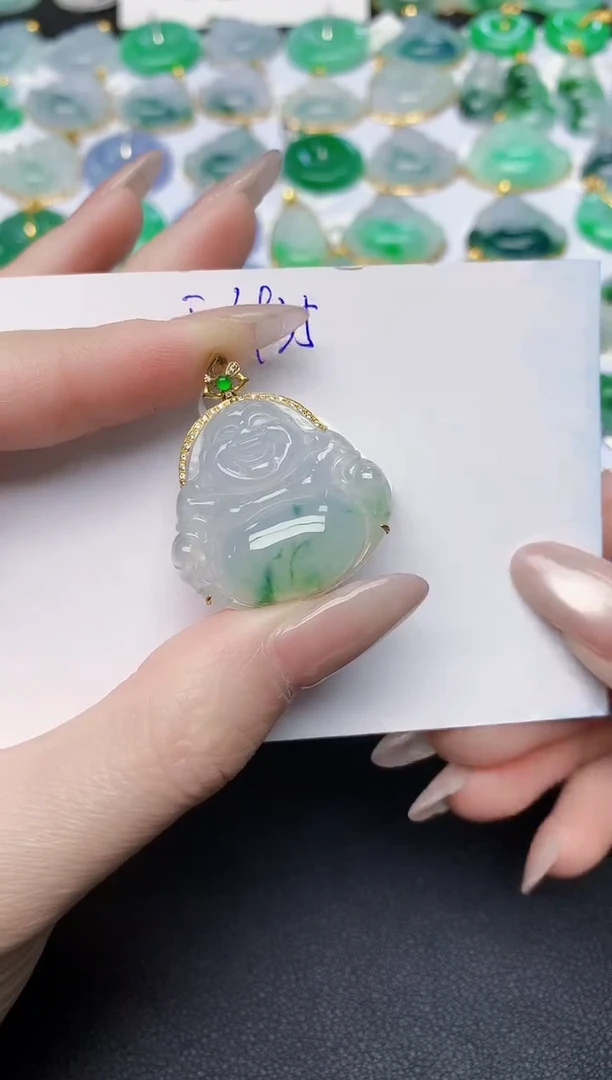 颈饰18K金镶嵌翡翠 天然缅甸A货翡翠百元以上9元证书费自理