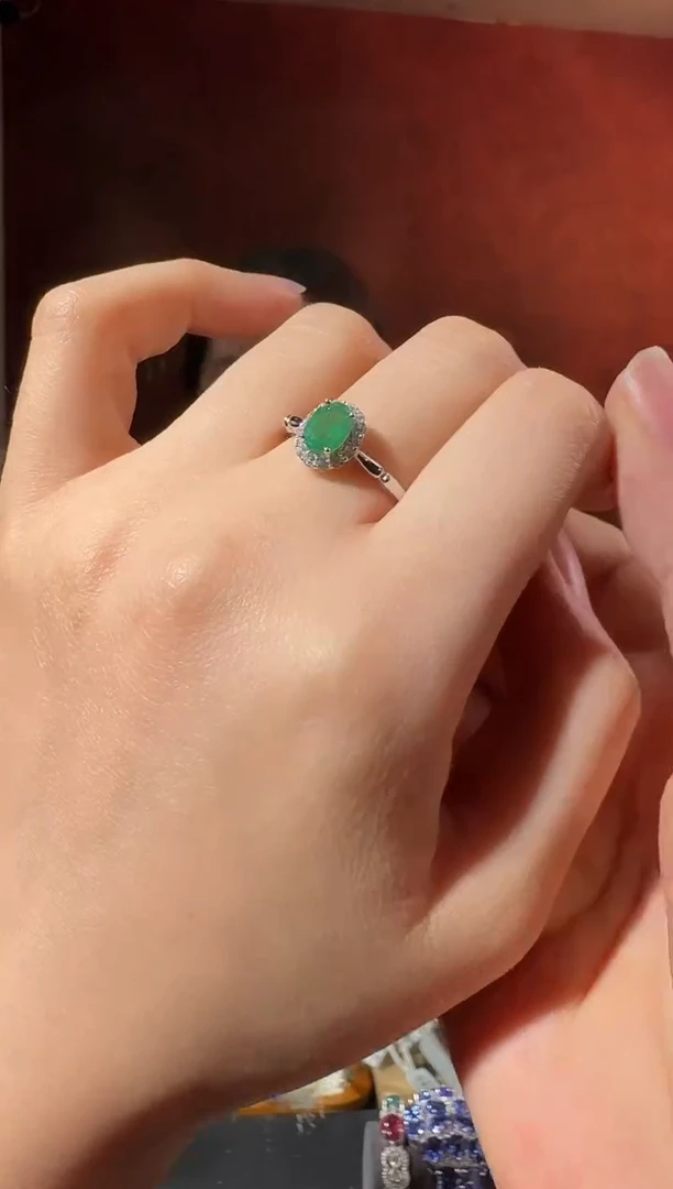 祖母绿戒指银S925镶嵌戒指
