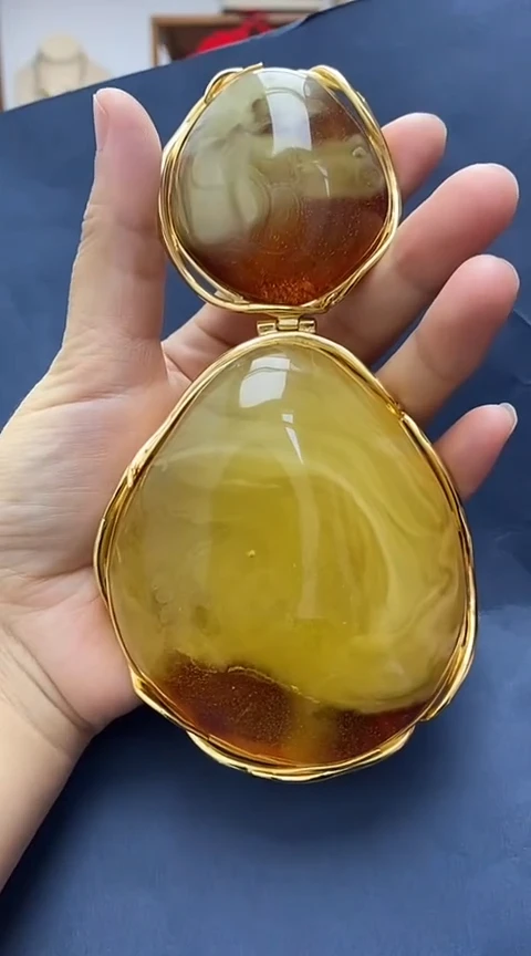 裸石琥珀未镶嵌吊坠