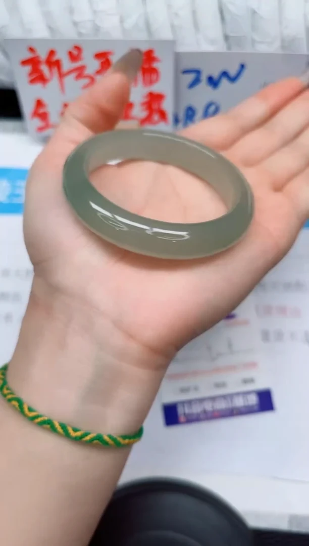 未镶嵌手镯石英质玉109-52.8