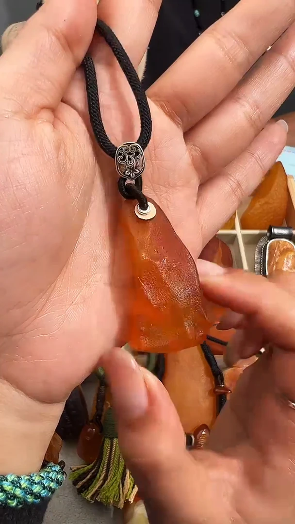 【闪购商品】蜜蜡裸石未镶嵌似玉