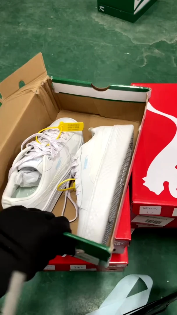 彪马时尚休闲运动鞋35.5M  C129