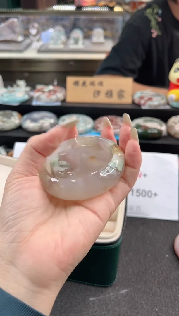 未镶嵌手镯石英质玉尘*丷圈口（赠品镯心）
