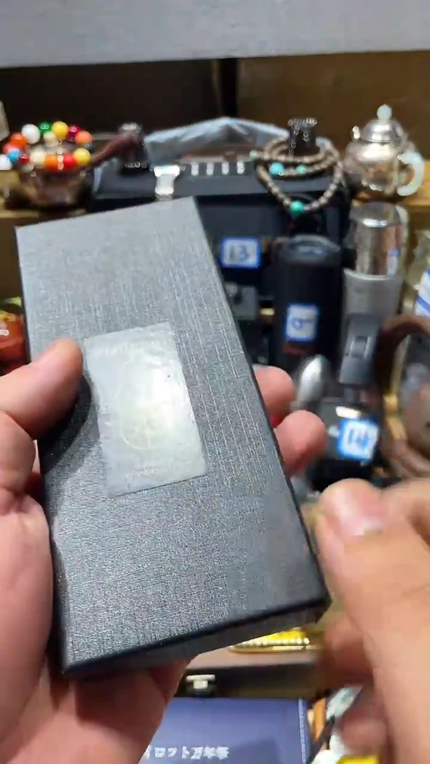 瓷片闪购商品 如图所示