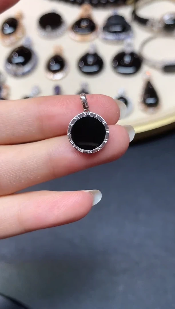 吊坠(不含链)18K金镶嵌翡翠墨翠吊坠|598多样性发其一