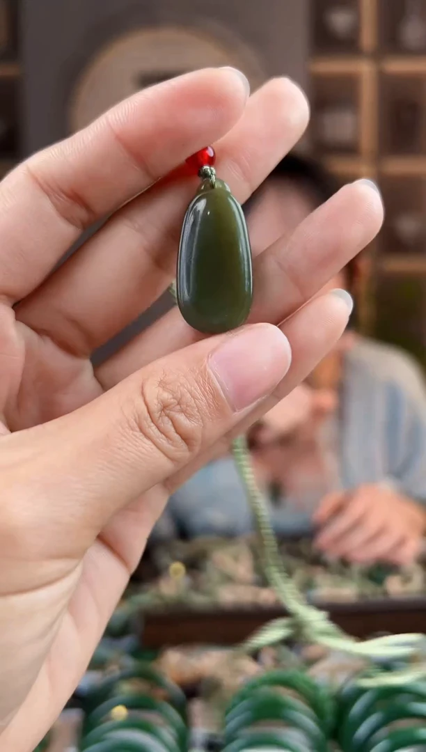颈饰未镶嵌和田玉拍一发一，多样性发货
