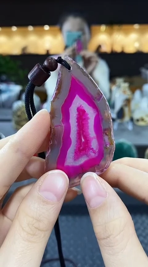 未镶嵌颈饰玛瑙/玉髓路**旋玛瑙