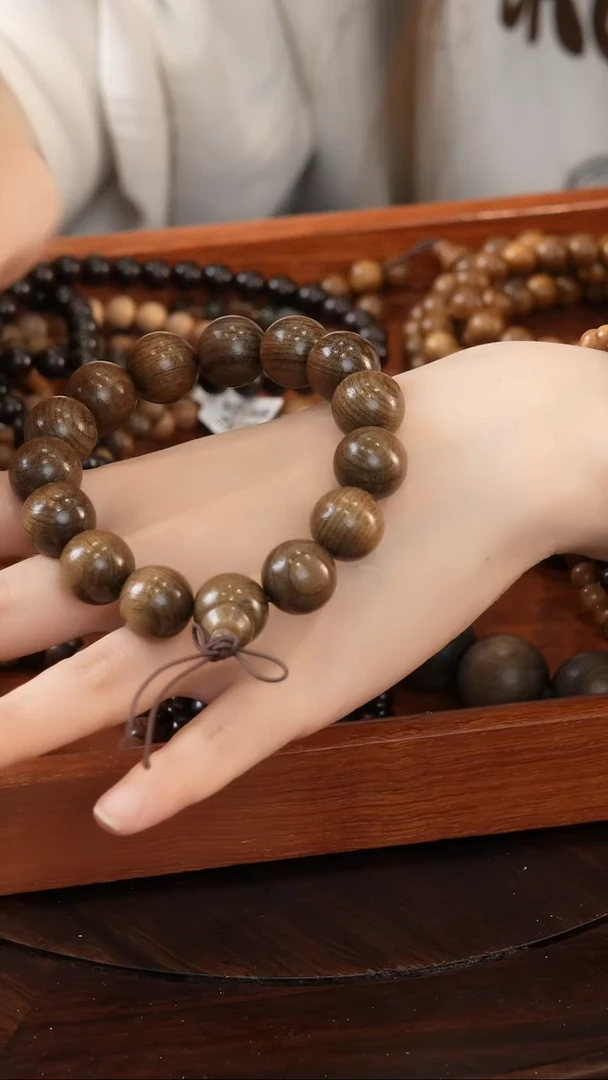 菩提钢*孤品绿楠单圈手串