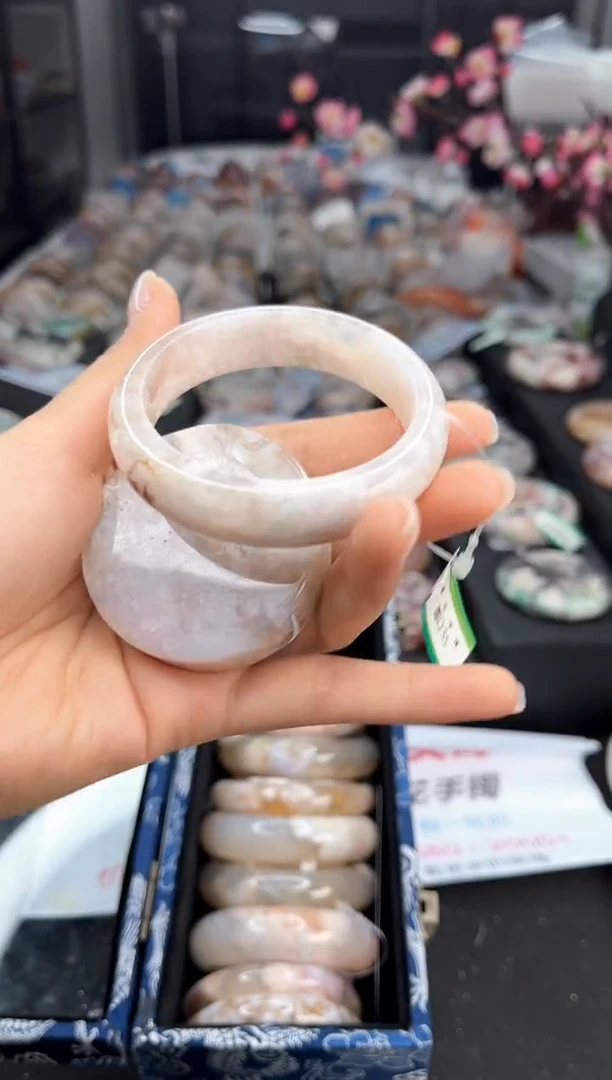 石英质玉手镯未镶嵌55圈口（赠送镯心）161009