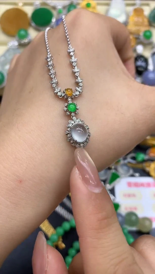 颈饰18K金镶嵌翡翠337-中国好珍宝