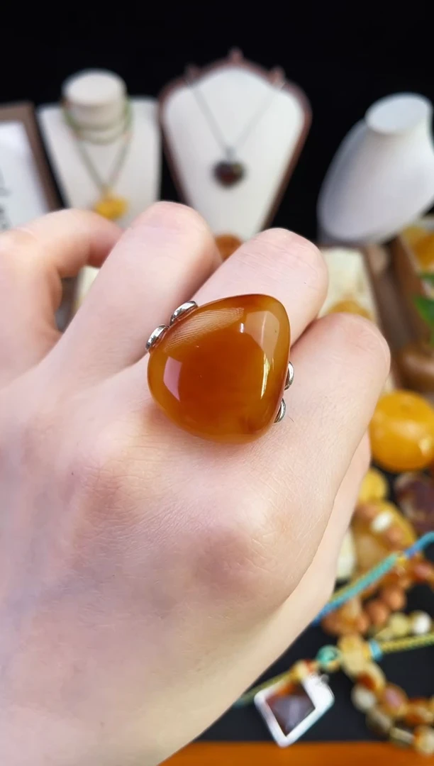 琥珀未镶嵌珠宝奇石柒月