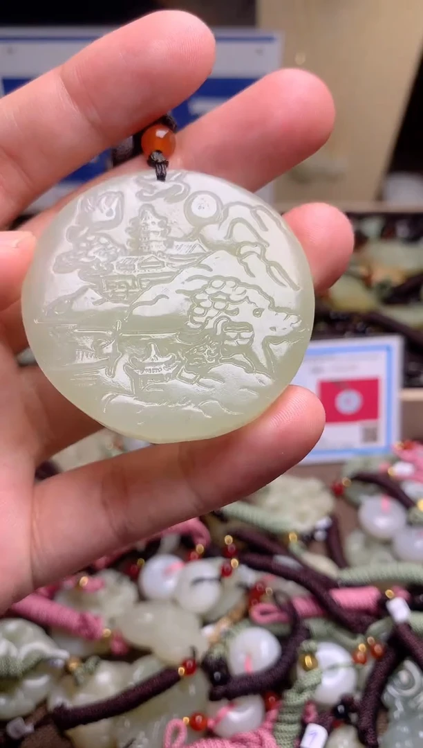 颈饰未镶嵌和田玉1