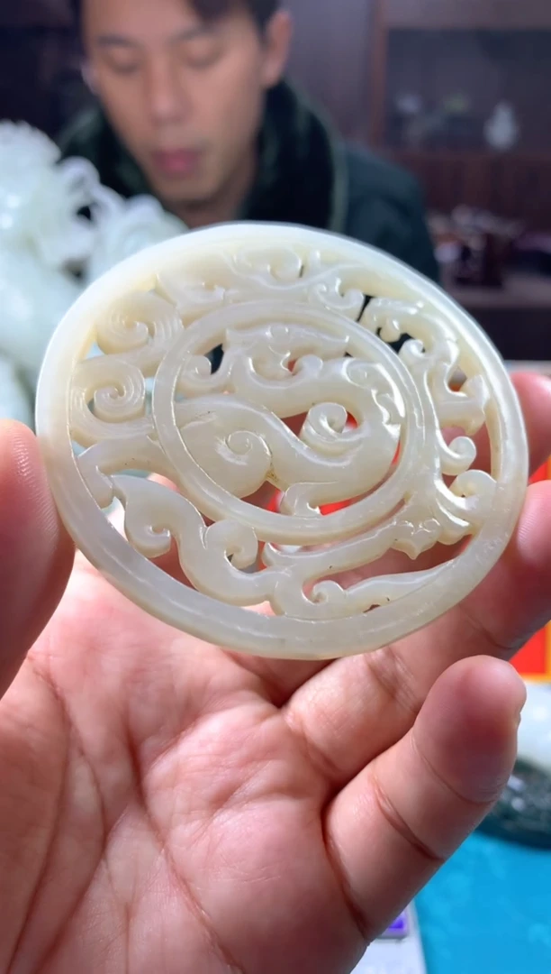 颈饰未镶嵌和田玉拍一发一