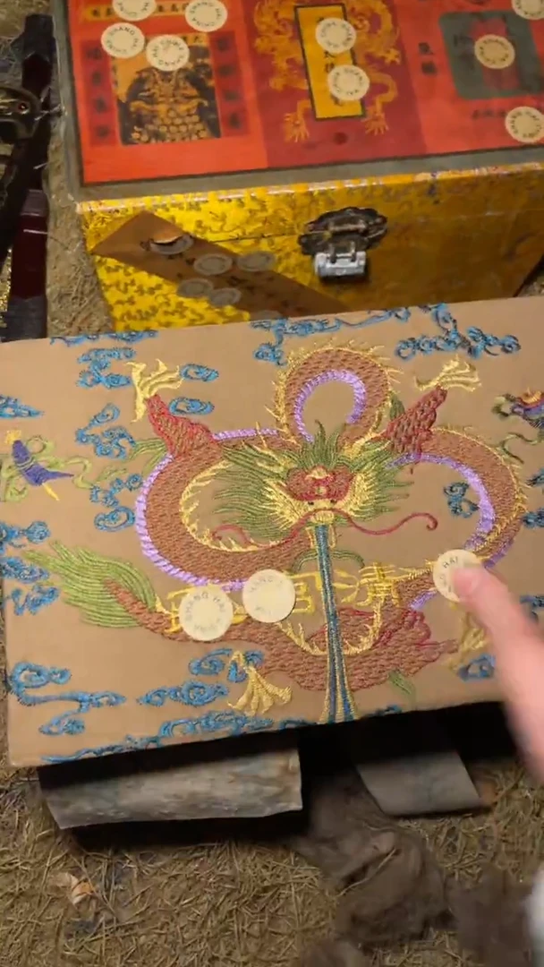 木摆件高端精美开黄龙刺绣盒一件链接