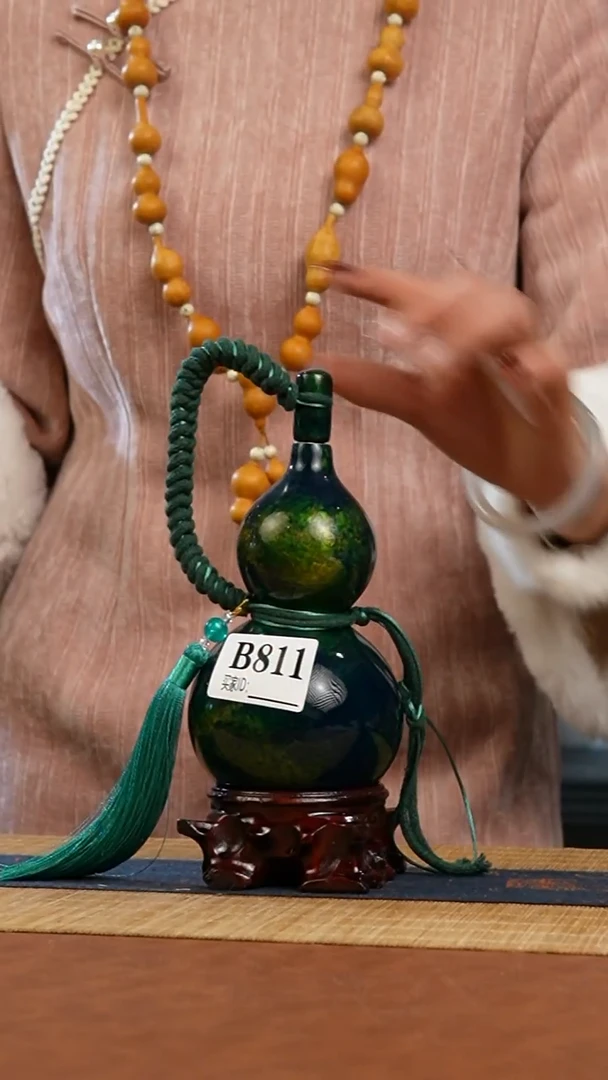 811号 天然热水酒葫芦 一物一拍（有瑕介意勿拍）