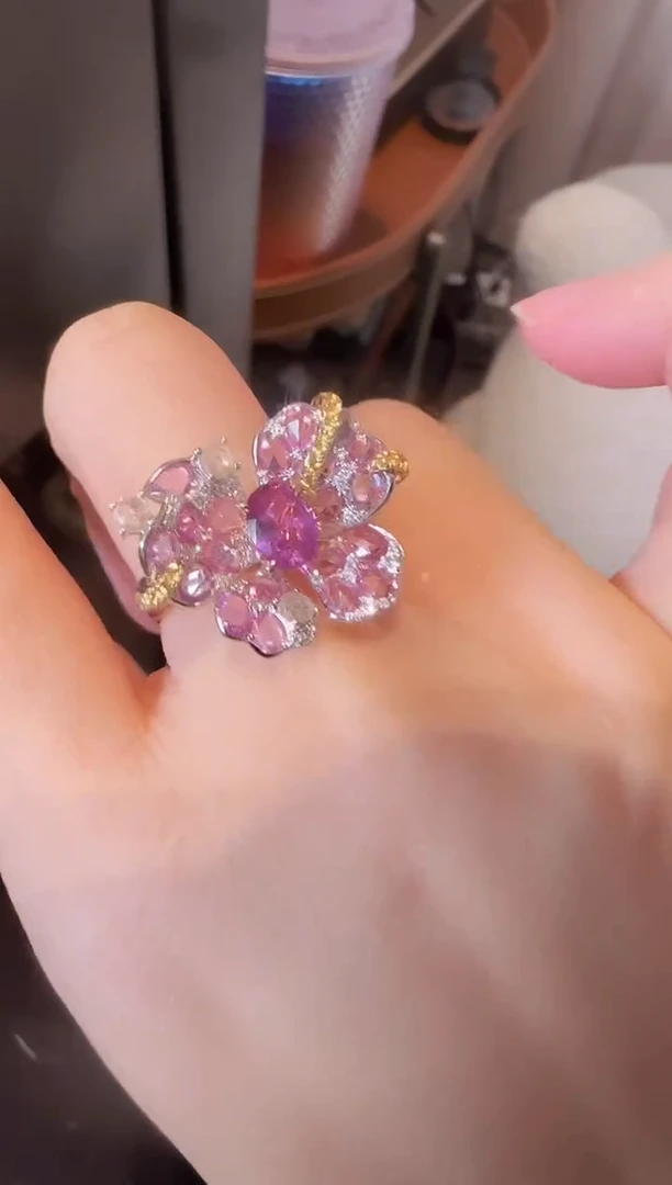 彩色蓝宝石戒指18K金镶嵌精选H 蝴蝶戒指