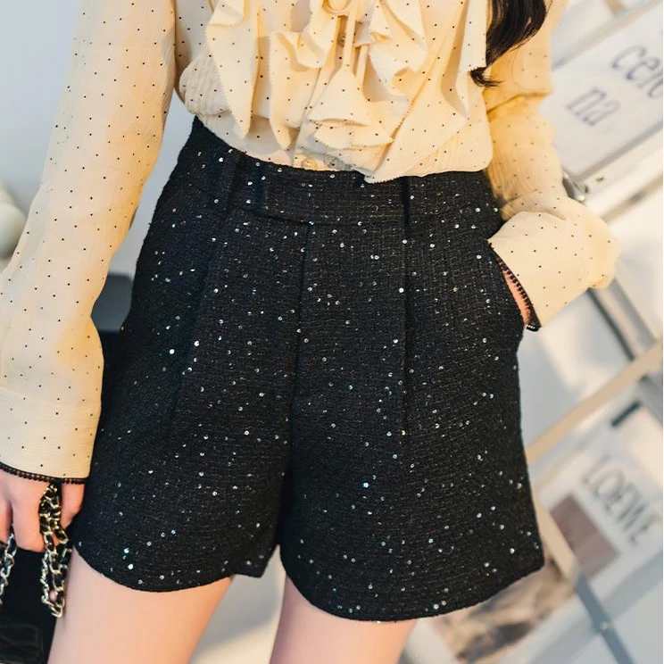 GIRDEAR/哥弟秋装新款宝典花呢珠片气质百搭小香风短裤女-1100529