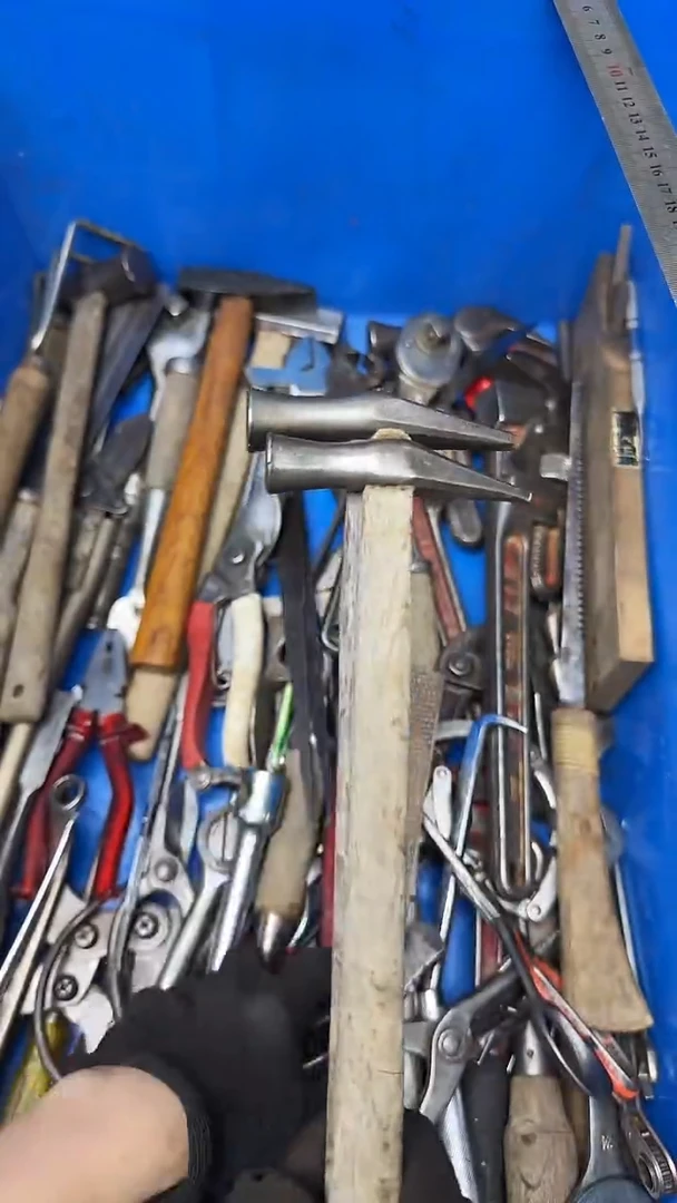 江****）五金工具钳子剪子等25