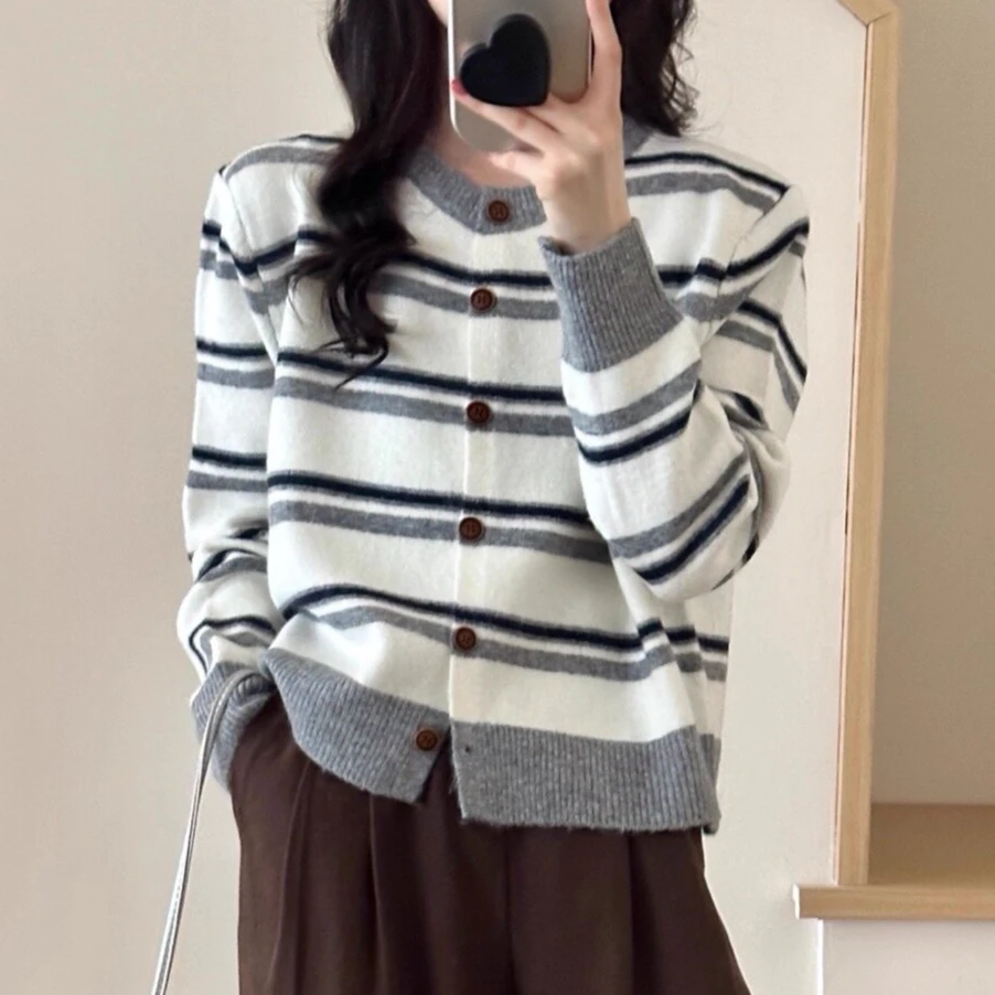 复古条纹撞色毛衣开衫外套女慵懒风春秋小个子软糯宽松短款上衣冬