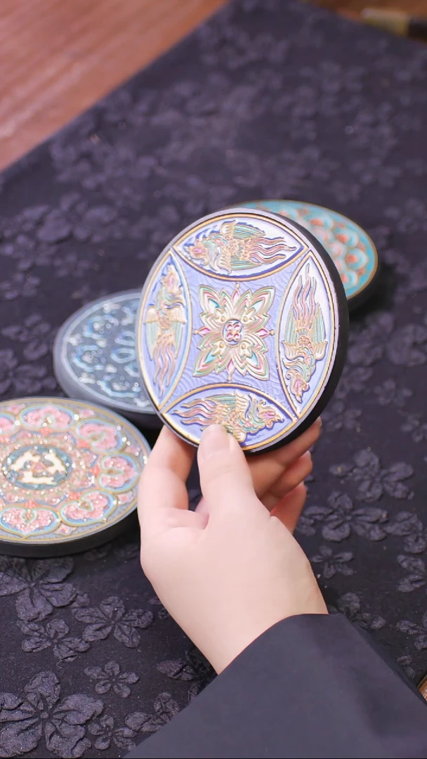 壹藏贰宝有凤来仪图案杯垫一片