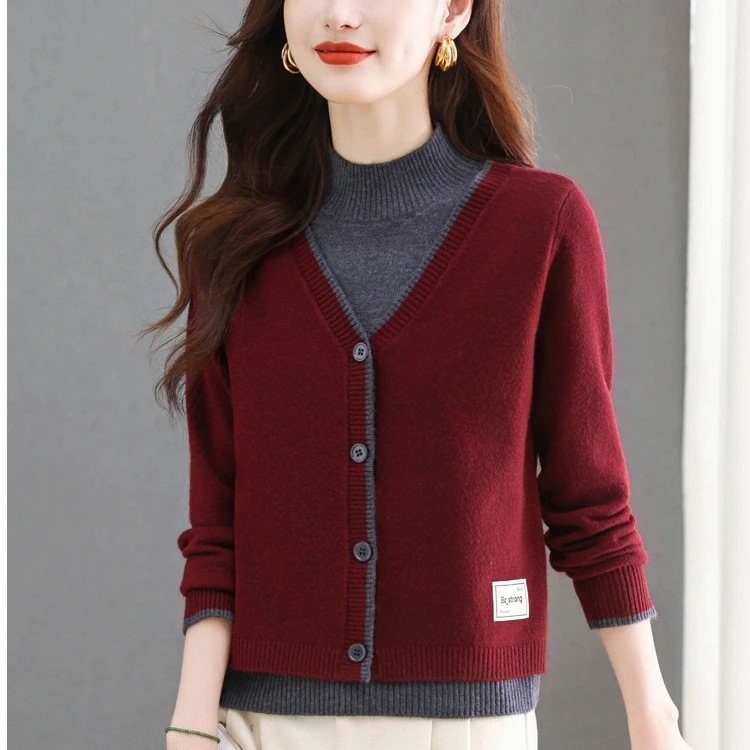 秋季半高领假两件针织毛衣女2025新款春秋宽松拼色短款打底衫上衣