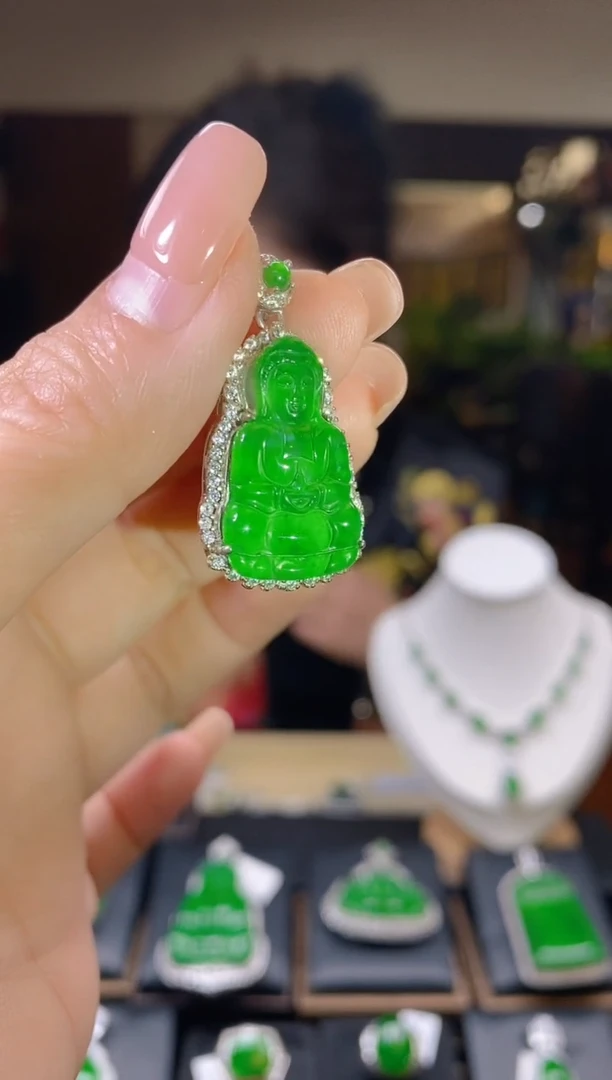 【闪购商品】翡翠吊坠(不含链)未镶嵌翡翠吊坠