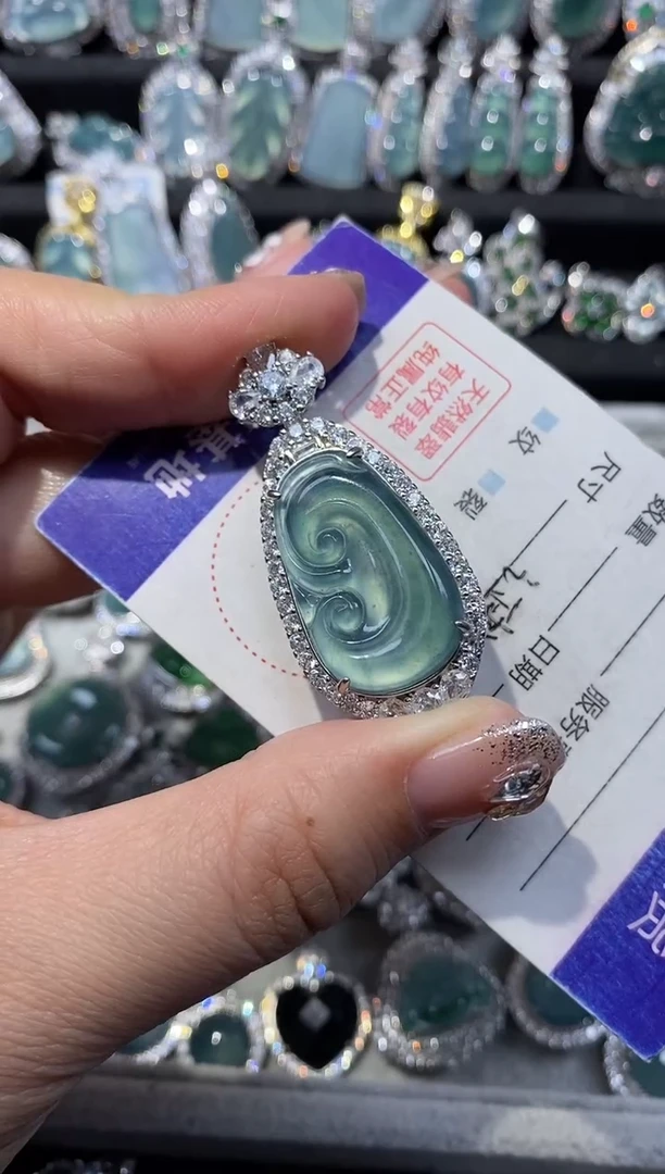 【闪购商品】翡翠颈饰未镶嵌翡翠