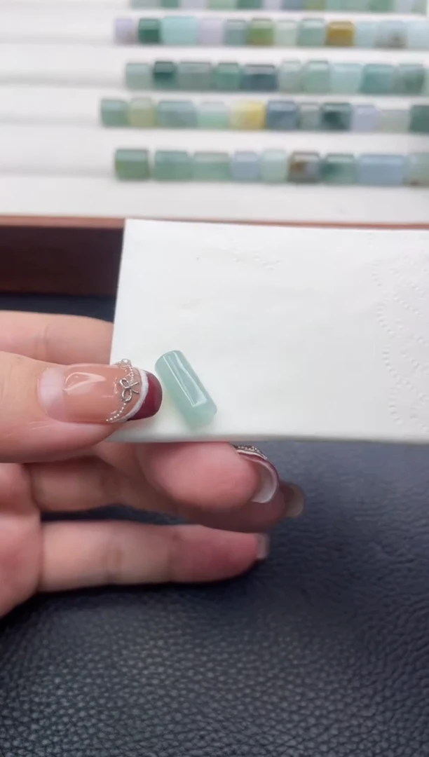 【闪购商品】定制翡翠未镶嵌珠子