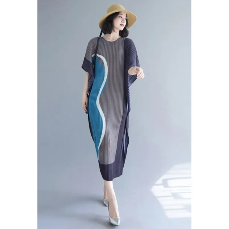 三宅褶皱2025新款夏时尚减龄法式连衣裙设计感小众洋气宽松长裙